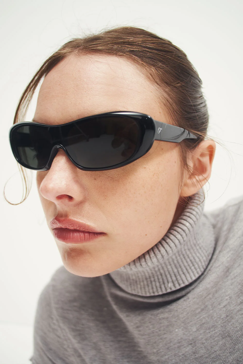 x LEXXOLA Nina Sunglasses - Night Shade